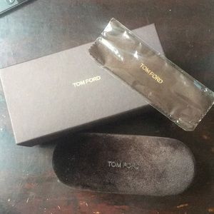 Tom Ford velvet eyeglass case w/original box,cloth